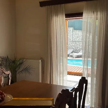 Villa Carmel *