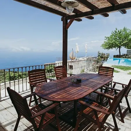 Villa Carmel *