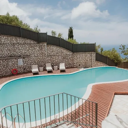 Villa Carmel *