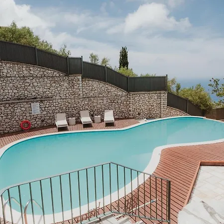 Villa Carmel *